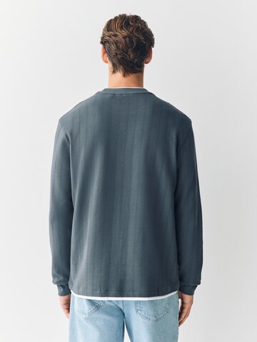 Tricou de la Next pe albastru