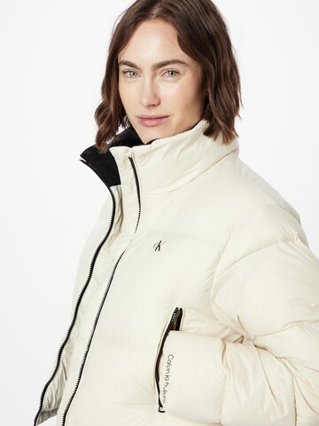 Calvin Klein Jeans - Chaqueta de entretiempo en beige