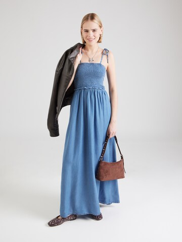 Robe d’été 'ONLCharis' ONLY en bleu