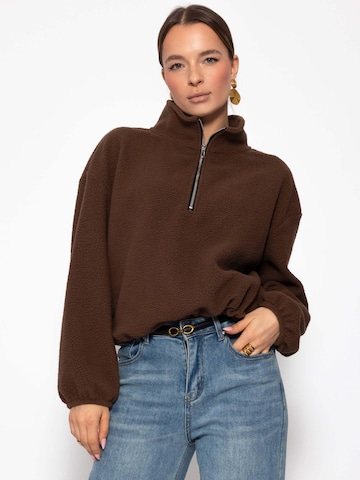 SASSYCLASSY Sweater in Brown
