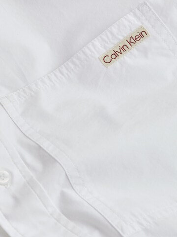 Comfort fit Camicia di Calvin Klein Jeans in bianco