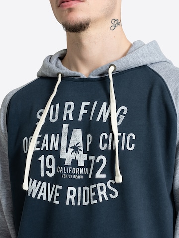 Ocean Pacific Sweatshirt in Grey