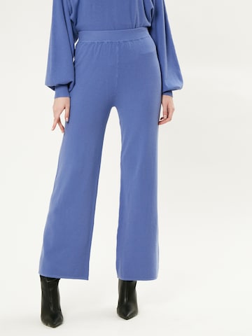 Influencer Wide leg Broek in Blauw: voorkant