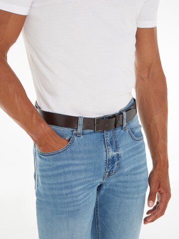 TOMMY HILFIGER Gürtel in Braun