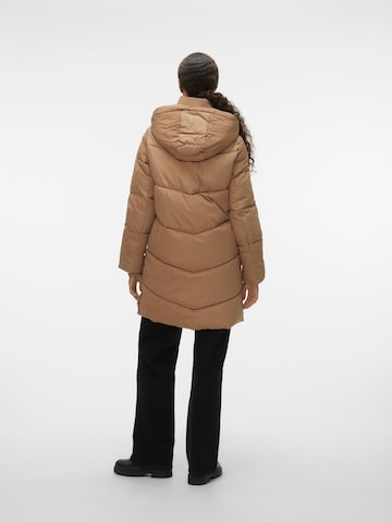 Manteau d’hiver 'HALSEY' VERO MODA en marron
