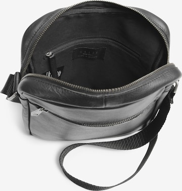 still Nordic Messenger 'Clean' in Black