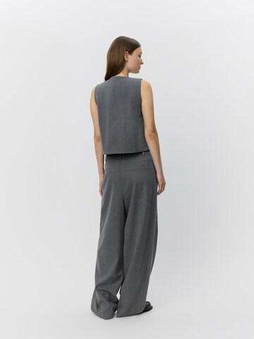 Sofie Schnoor - Loosefit Pantalón plisado 'ROSALIND' en gris