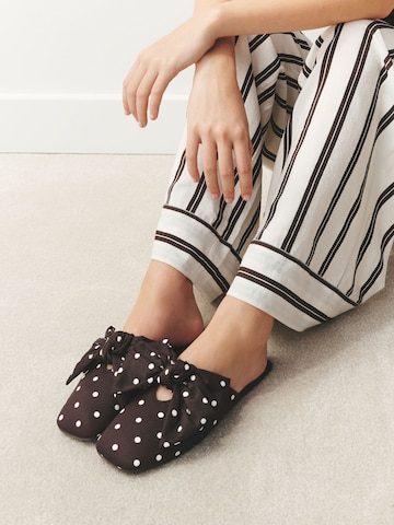 Next Hausschuh in Braun