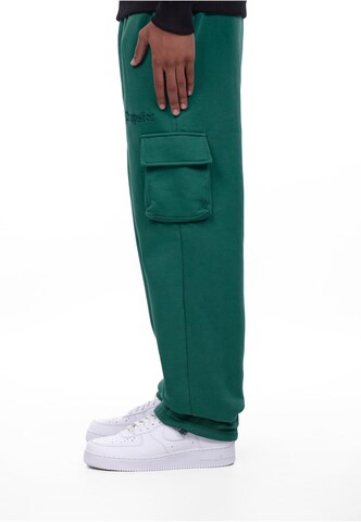 Loosefit Pantaloni sportivi di Dropsize in verde