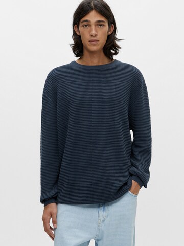 Pull&Bear Sweater in Blue: front