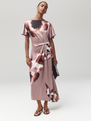 Next Jurk in Roze: voorkant