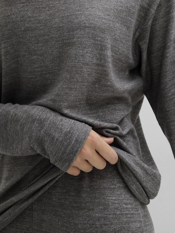 Pullover di bonprix in grigio