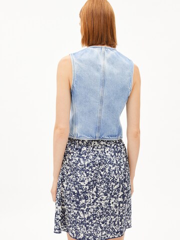 ARMEDANGELS Bodywarmer 'Sineraa' in Blauw: voorkant