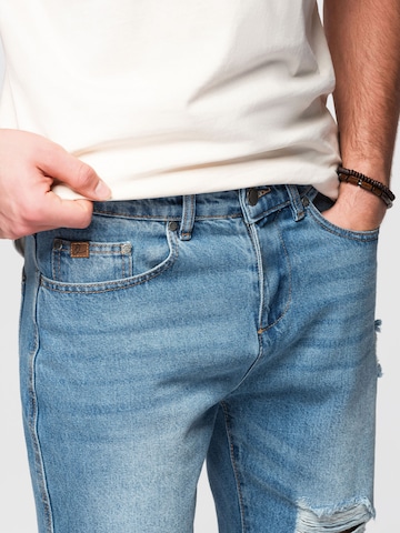 Ombre Regular Jeans‌ in Blau