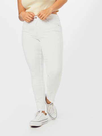 ONLY Carmakoma Skinny Jeans 'Willy' in Weiß: predná strana