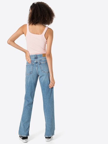 Gina Tricot Loosefit Jeans i blå