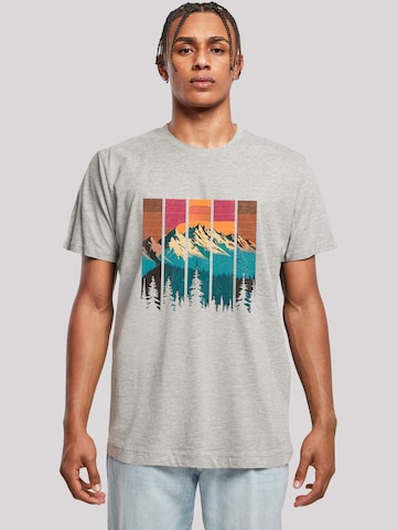 T-Shirt 'Berg Sonnenuntergang Retro' F4NT4STIC en gris : devant