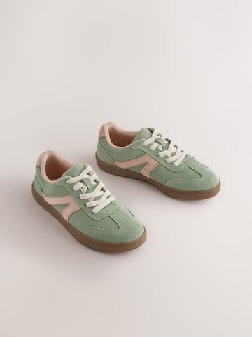 Next Sneakers in Groen