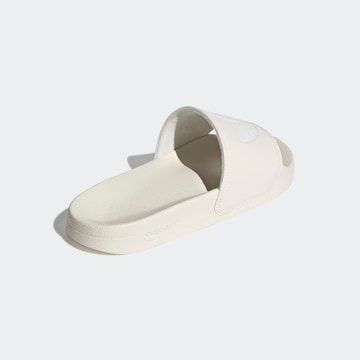 ADIDAS ORIGINALS Pantolette 'Adilette' i vit