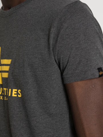 ALPHA INDUSTRIES - Camisa em cinzento