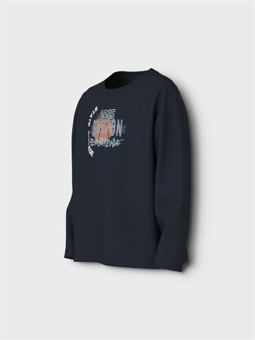Tricou 'NKMVICTOR' de la NAME IT pe albastru