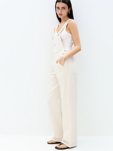 Pull&Bear Loose fit Jean Overalls 'PACIFIC SARDIDNAS' in White: front