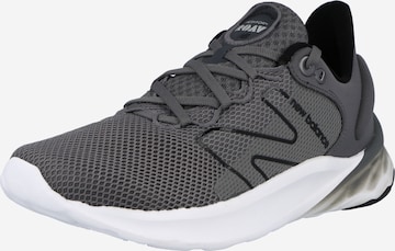 new balance - Zapatillas de running 'ROAV' en gris: frente