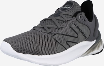 new balance - Sapatilha de corrida 'ROAV' em cinzento: frente