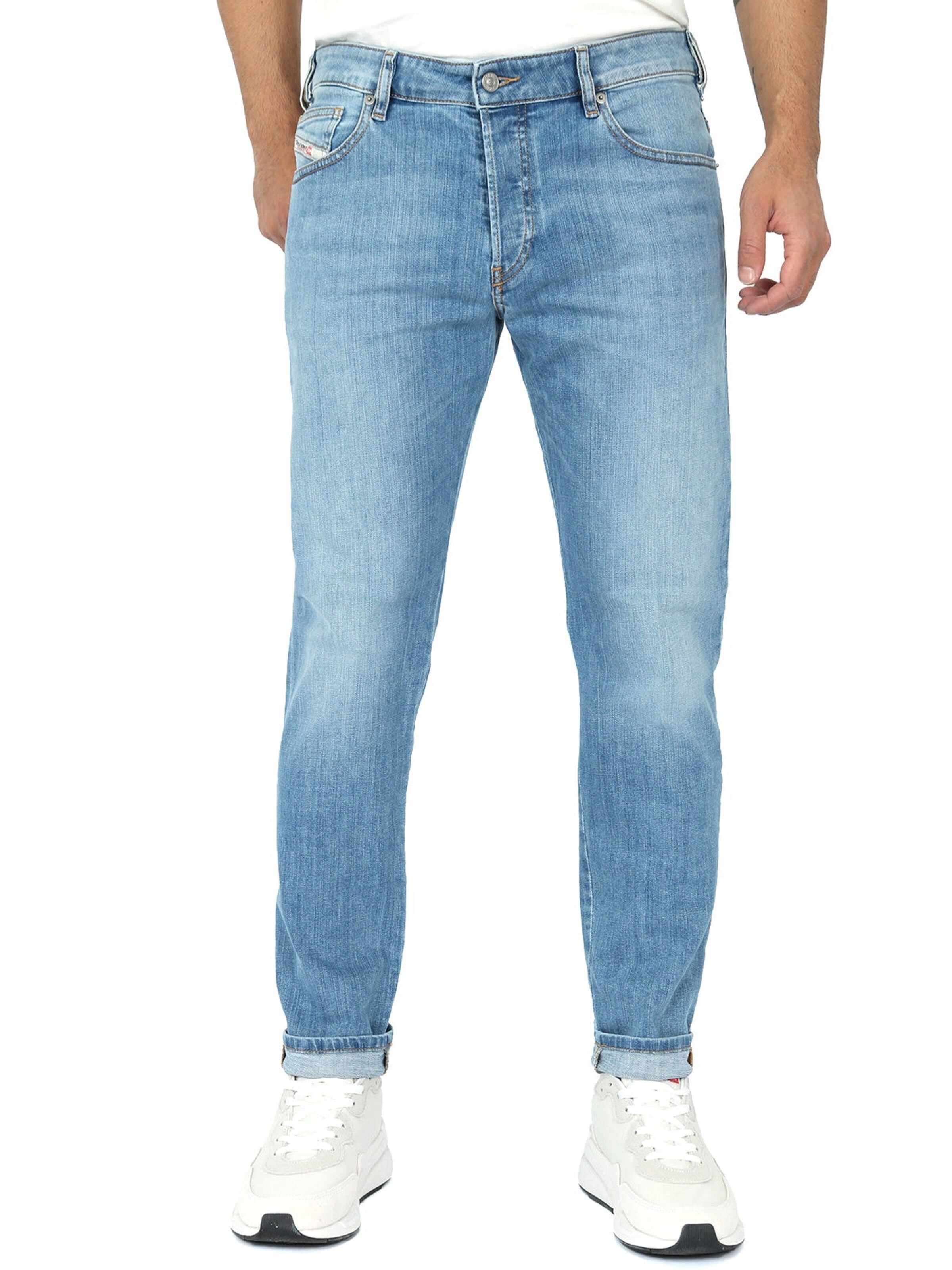 regular Jeans 'D-YENNOX' di DIESEL in blu: frontale