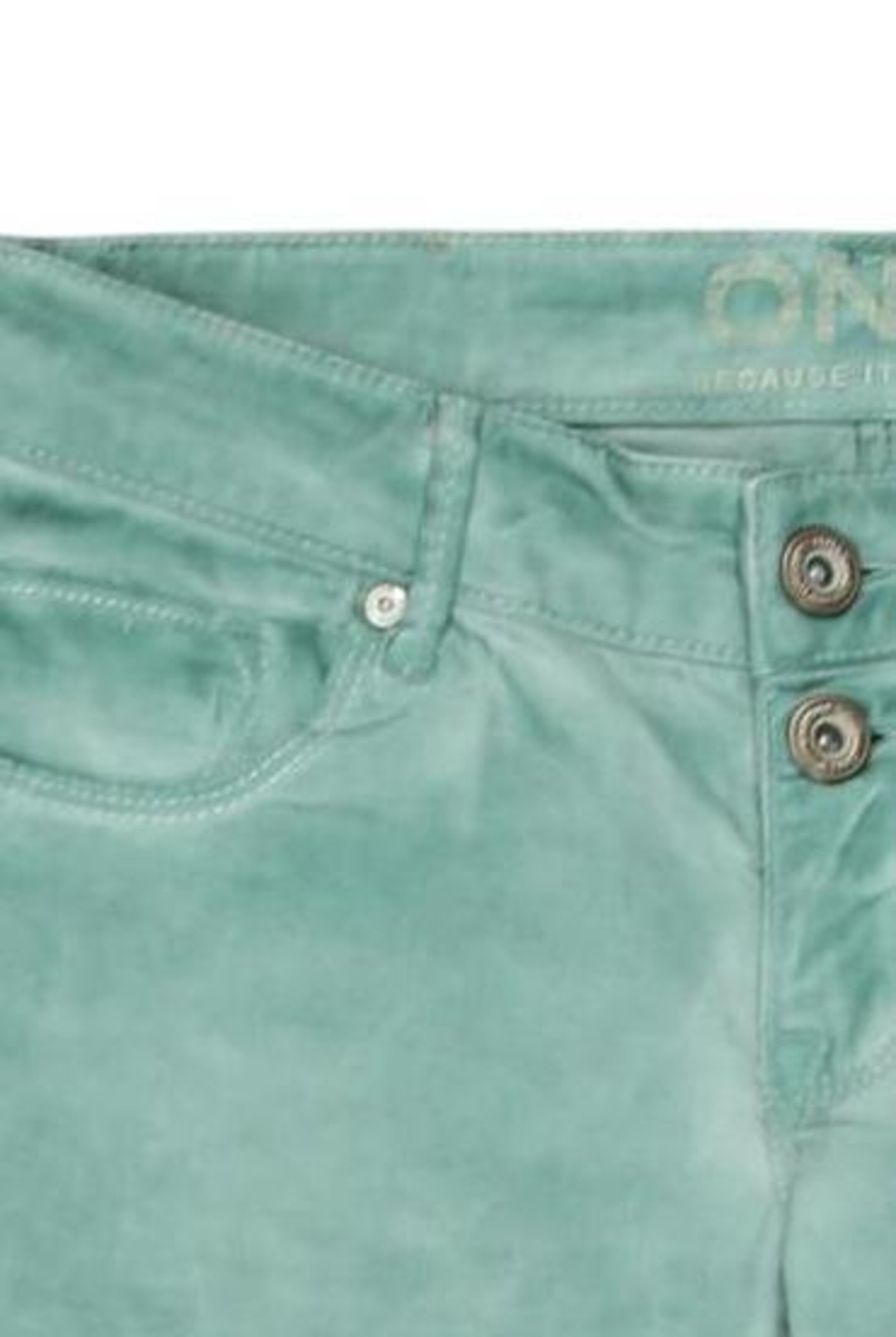 ONLY Shorts in 6XL in Green