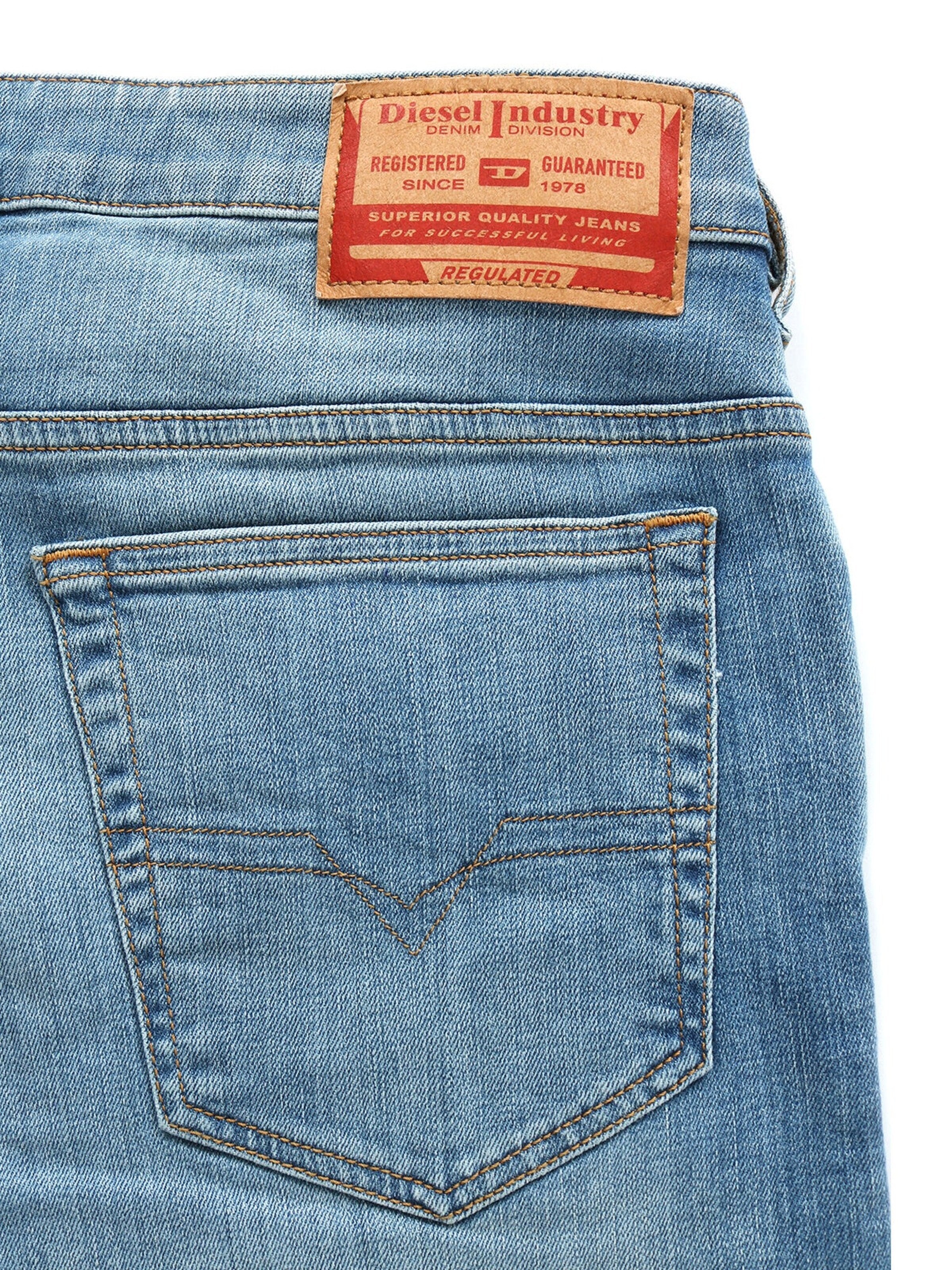 regular Jeans 'D-YENNOX' di DIESEL in blu