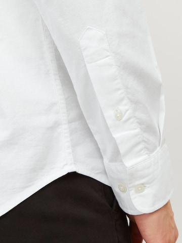 Coupe regular Chemise 'JPRBrook' JACK & JONES en blanc