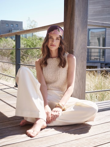 I want the moon Regular Trousers 'SPREZZATURA' in Beige