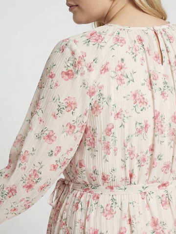 Guido Maria Kretschmer Curvy Mekko 'Penelope' värissä valkoinen