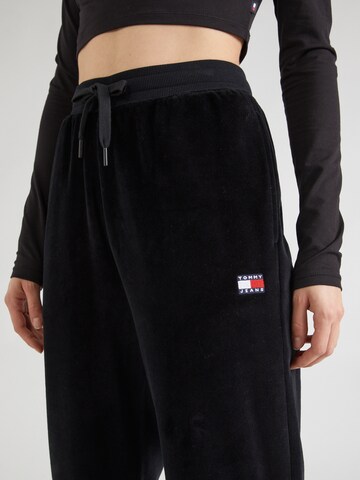 Regular Pantaloni de la Tommy Jeans pe negru