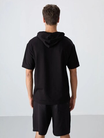 Tommy Life Shirt in Black