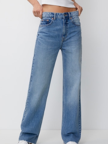 Pull&Bear Regular Jeans in Blauw: voorkant