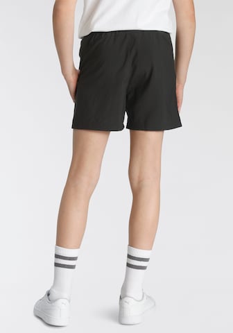 PUMA Regular Shorts in Schwarz