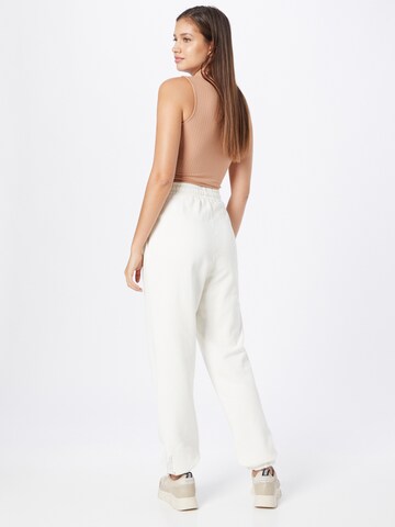 NU-IN - Tapered Calças 'Chroma Capsule' em branco