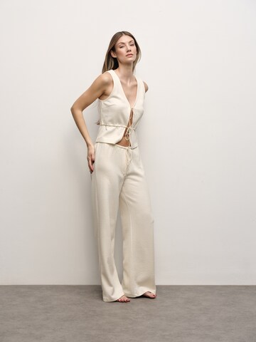 RÆRE by Lorena Rae Top 'Eve' – bílá