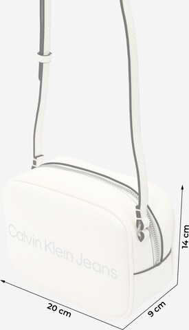 Calvin Klein Jeans Torba na ramię w kolorze biały