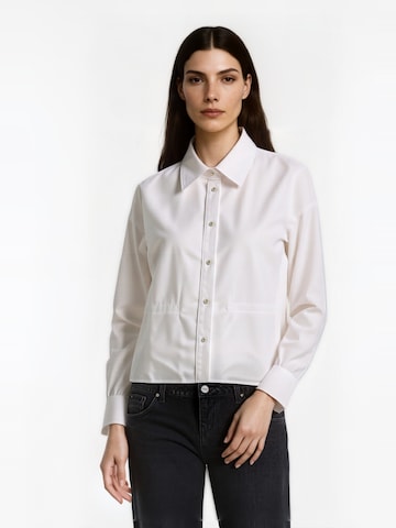 Chemisier Rich & Royal en blanc : devant