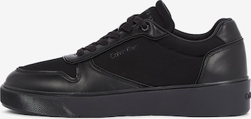 Baskets basses Calvin Klein en noir : devant