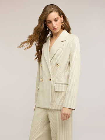 Blazer di MOTIVI in bianco
