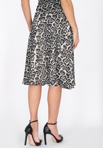 faina - Saia em roxo