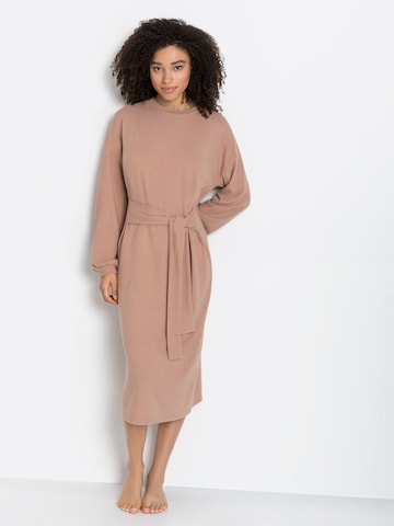 LASCANA Gebreide jurk in Beige: voorkant