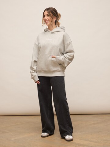 noar studios - Sudadera en gris