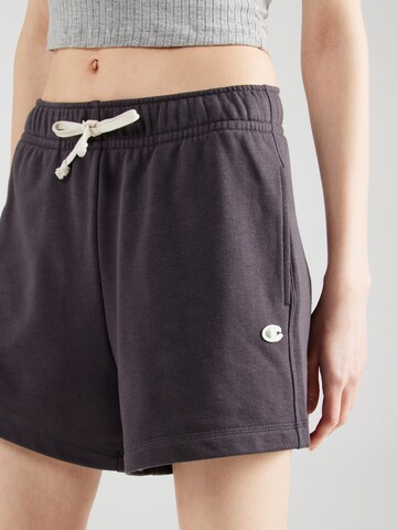 Champion Authentic Athletic Apparel Regular Shorts in Grau