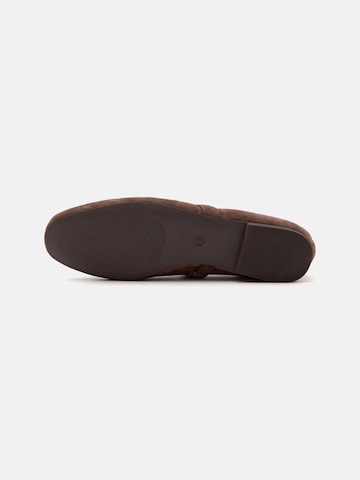 STEVE MADDEN Remballerina 'Poppin' i brun