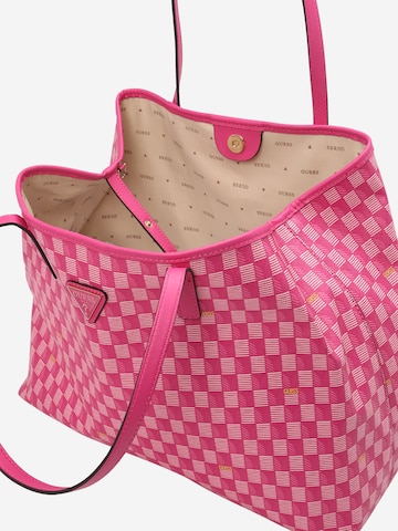 GUESS Tasche 'Vikky' in Pink